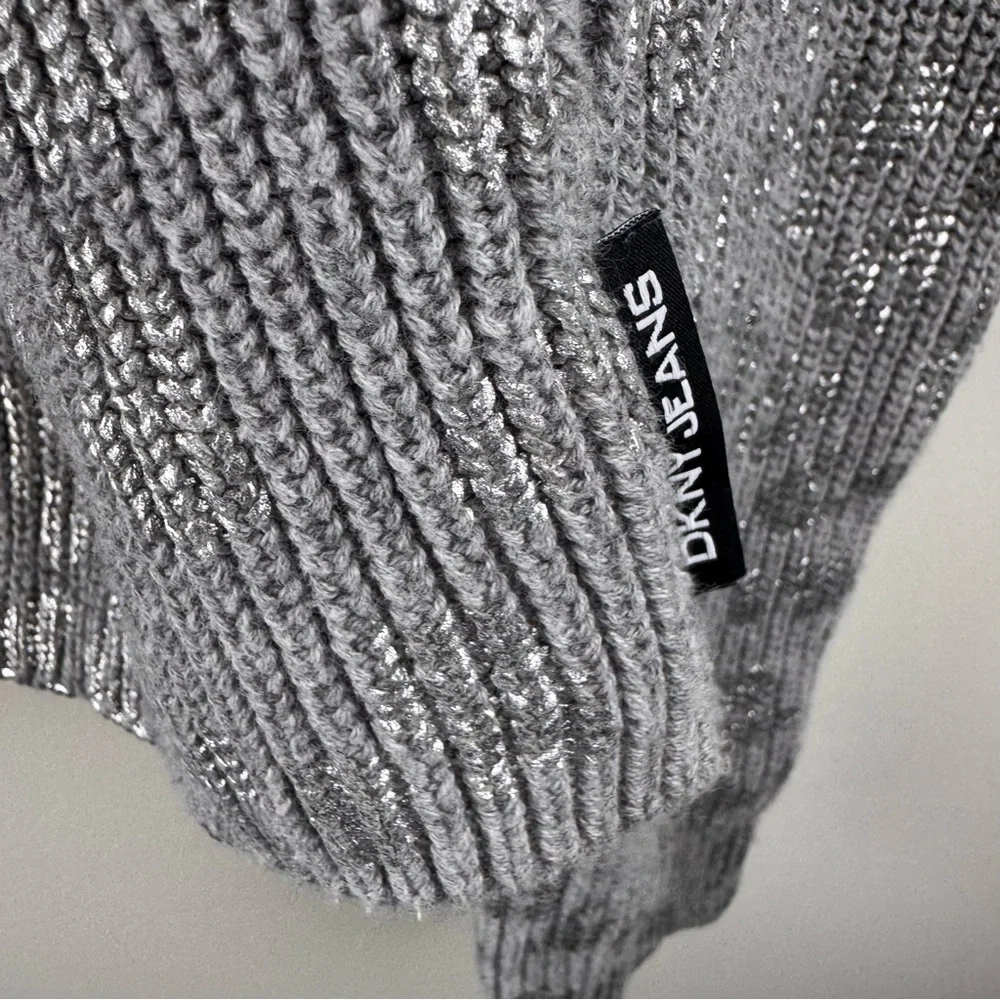 DKNY Jeans 100% Cotton Gray & Metallic Silver‎ Animal Print Size L Crew Sweater